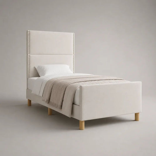 Cadre de lit simple rembourré en polyester blanc cassé avec tête de lit haute, couchage 90 x 200 cm, dimensions 102 x 212 x 160 cm